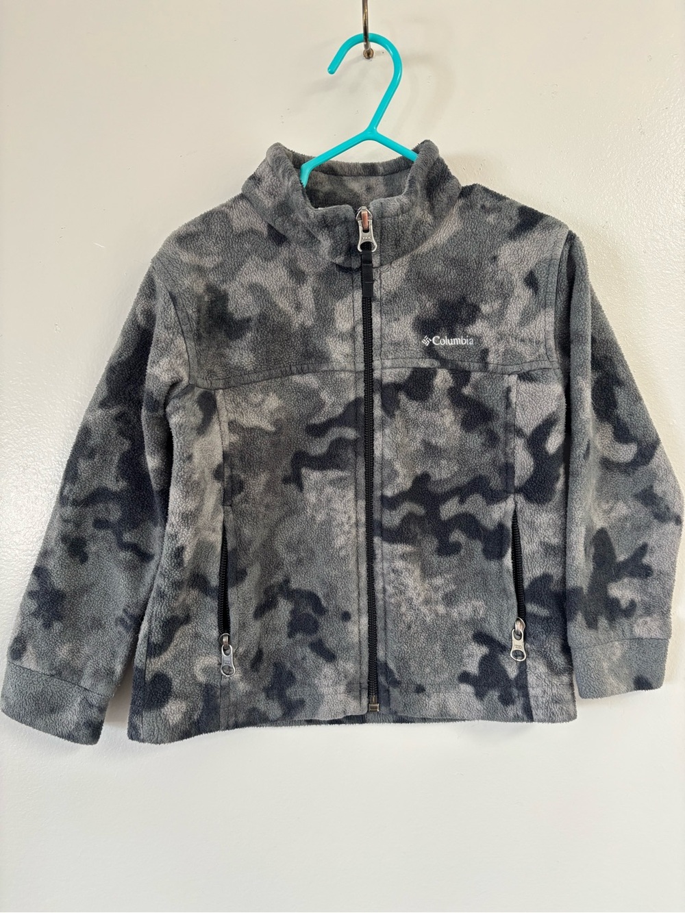 Columbia Kids Gray & Black Camo Fleece Jacket